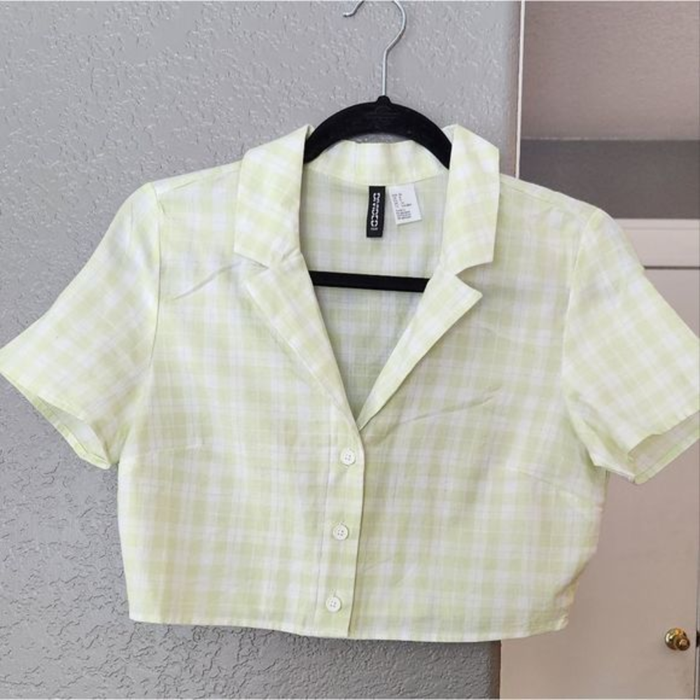 Divided Short Sleeve Green Plaid Button Up Crop Top, Size S